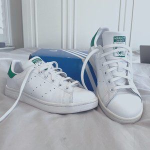 Adidas Stan Smith - Original White with Green, size 5